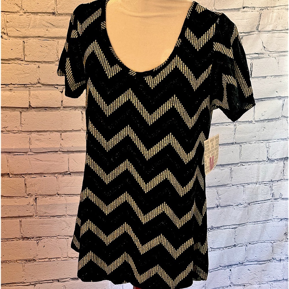 New with Tags LuLaRoe Classic Tee Sheer Black and Gold Chevron Sparkly Shirt Med
